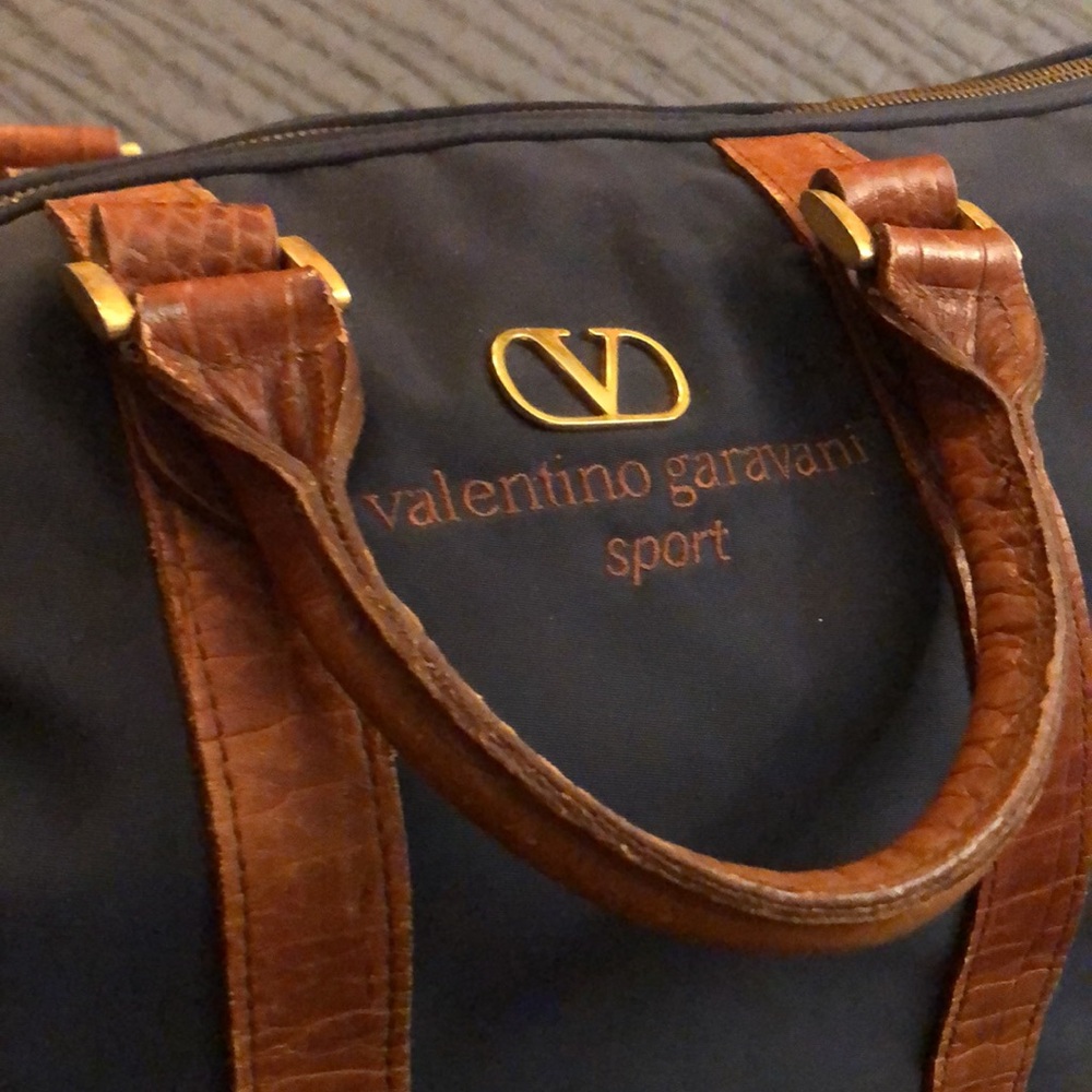 Valentino Garavani Sport Nylo duffle. Navy blue overnighter & tan leather - Picture 3 of 9
